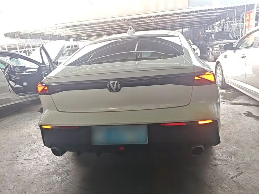 Changan UNI-V — миниатюра 6