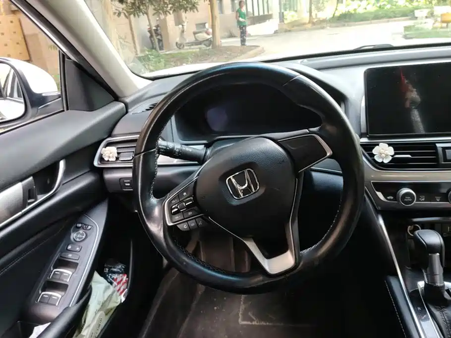 Honda Accord — миниатюра 15