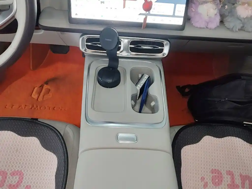 Leapmotor Leapmotor B01 — миниатюра 14