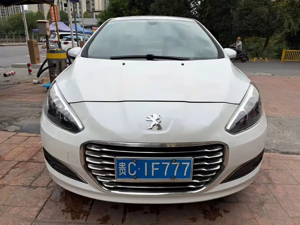 Peugeot 308 — миниатюра 2