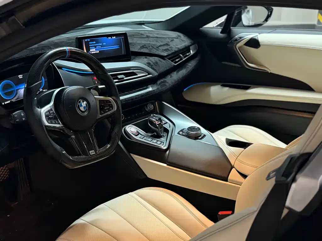 BMW i8