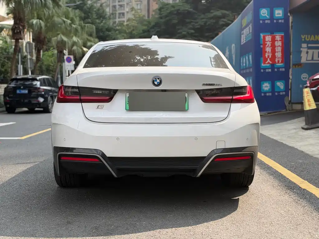 BMW i3 — миниатюра 12