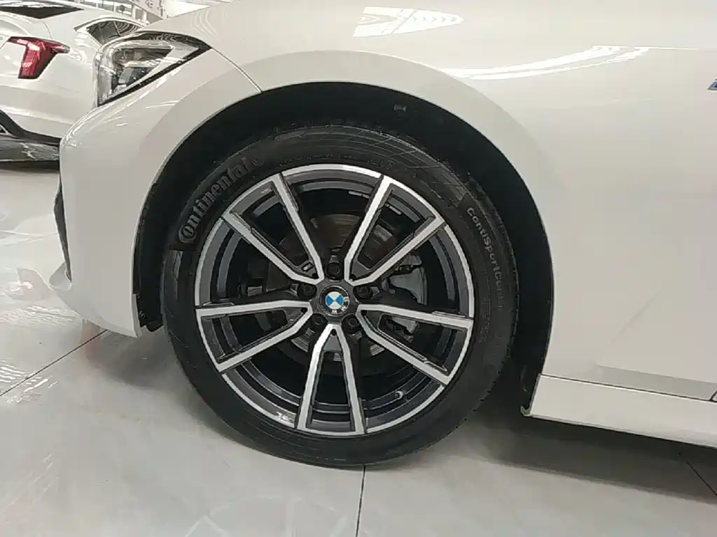 BMW 3 Series — миниатюра 23