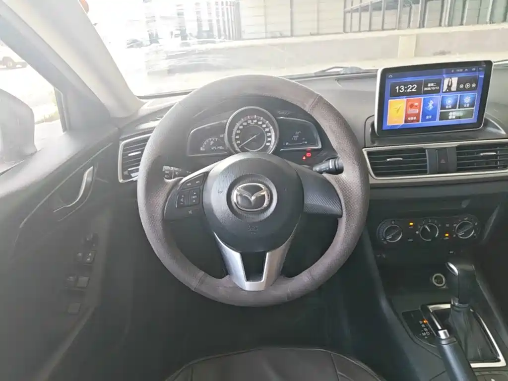 Mazda 3 Axela — миниатюра 11