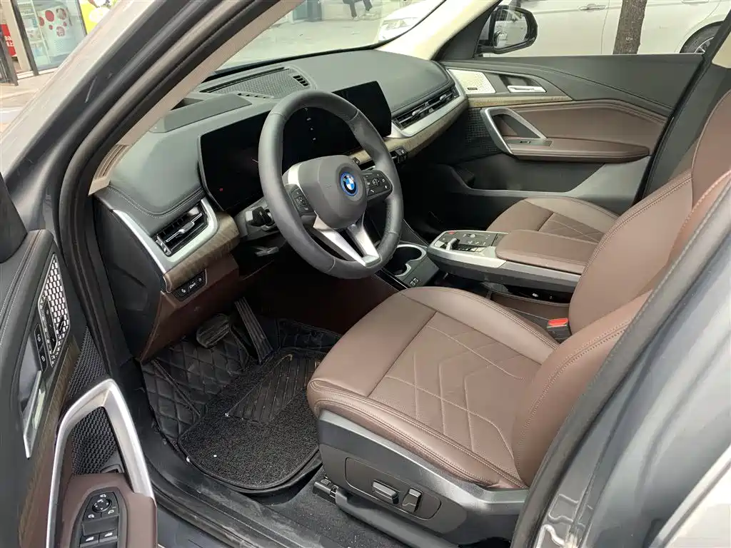 BMW iX1 — миниатюра 3
