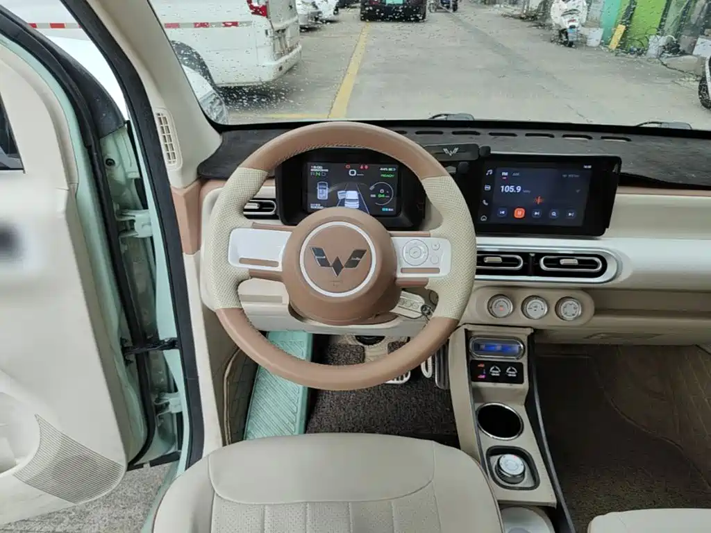 Wuling MINIEV — миниатюра 11