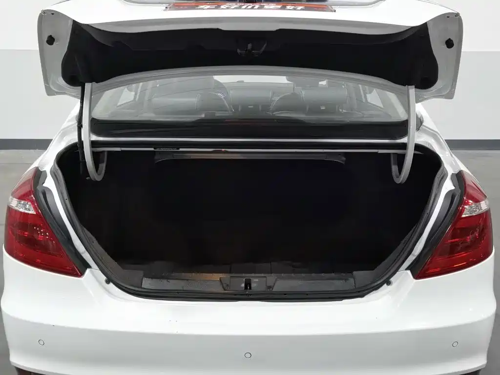 Geely Emgrand — миниатюра 16
