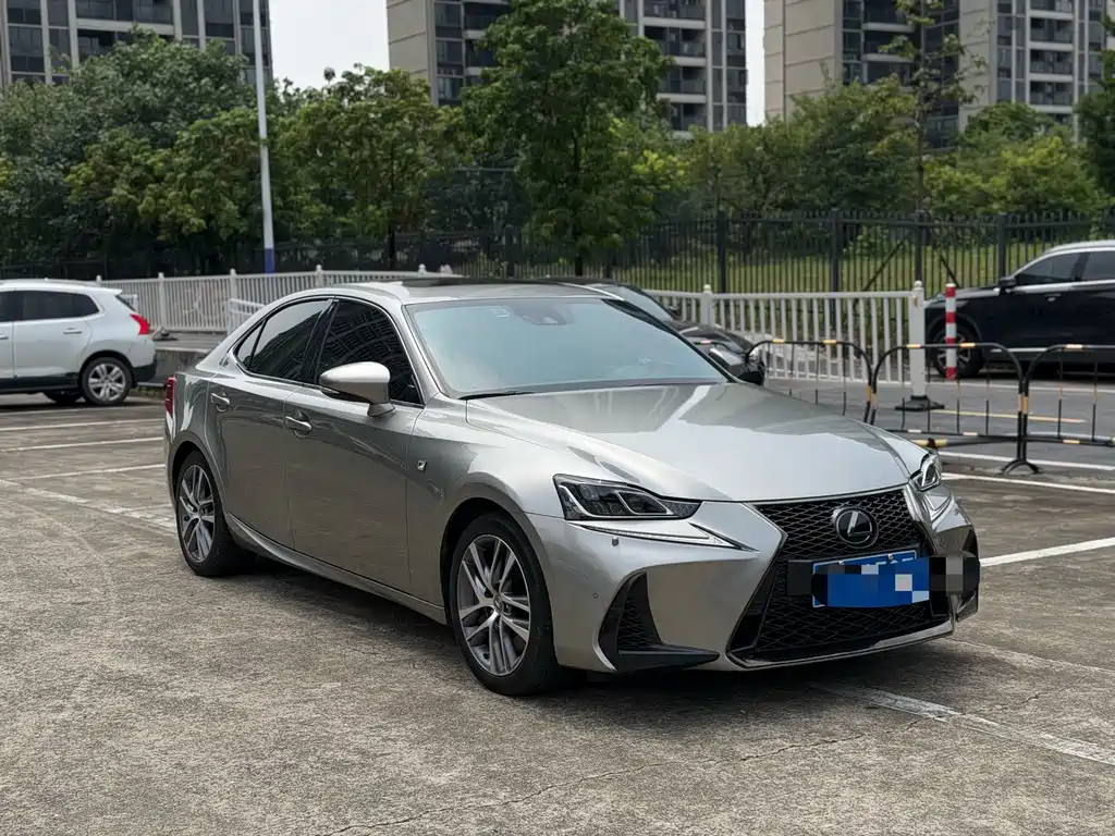 Lexus IS — миниатюра 5