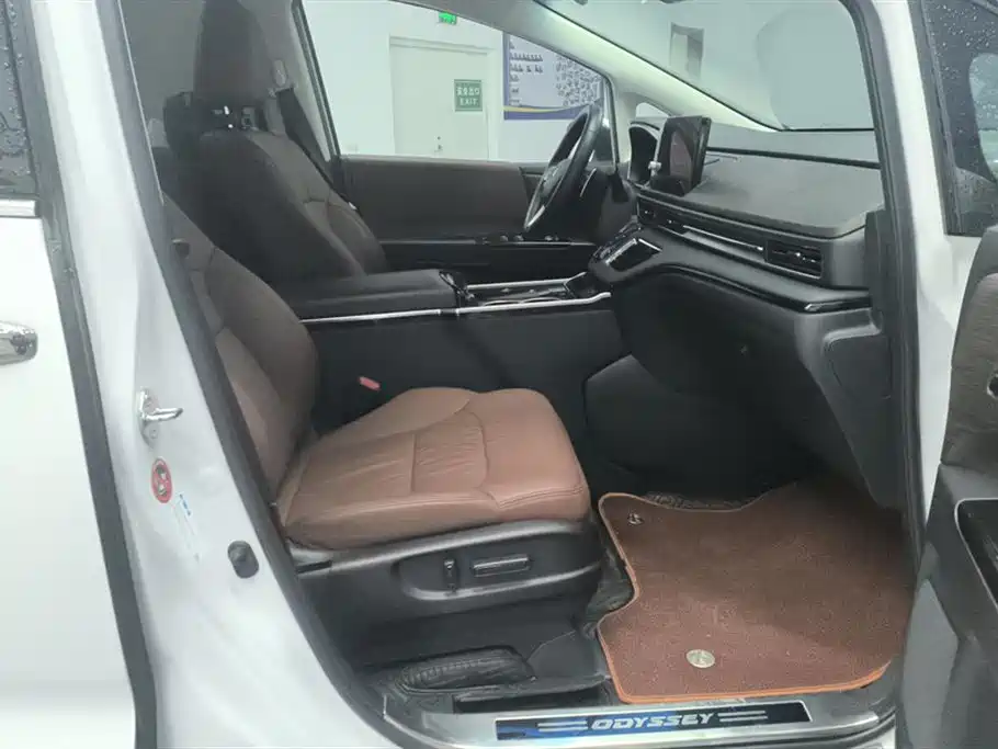 Honda Odyssey 2024 2.0L e:HEV