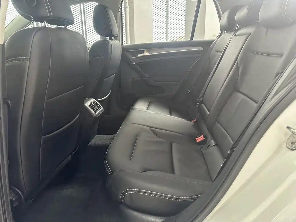 Volkswagen Golf 2017 230TSI AT Comfort