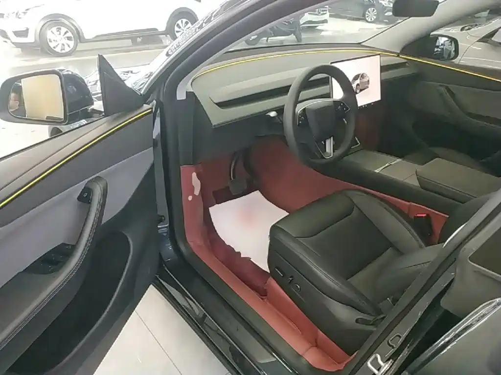 Tesla Model Y — фотографии объявления, Фото 16