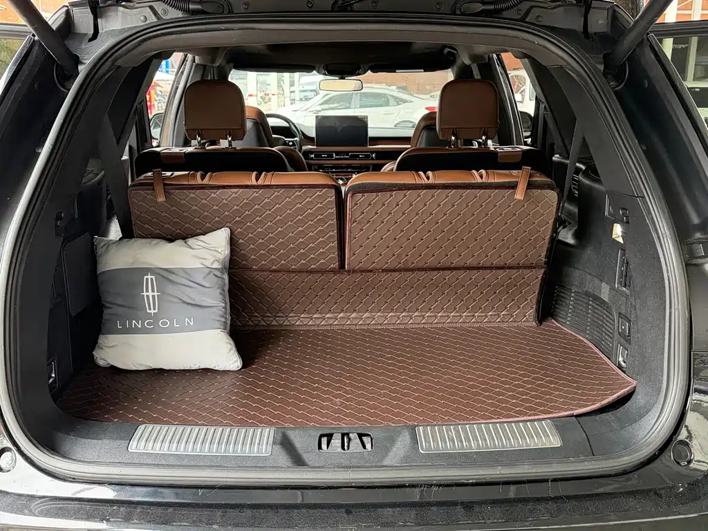 Lincoln Aviator — миниатюра 16
