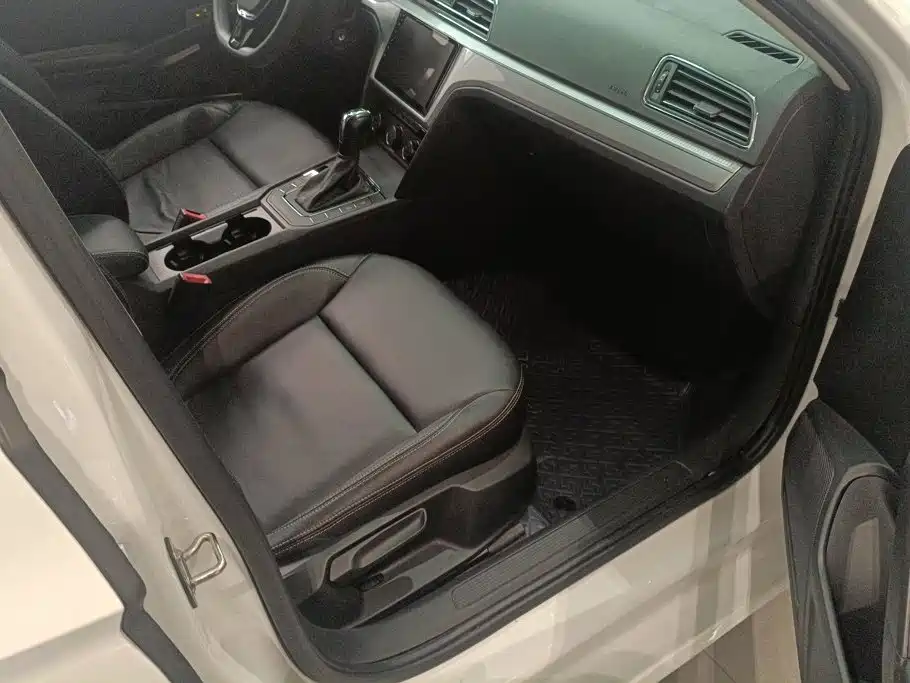 Volkswagen Lamando — миниатюра 8