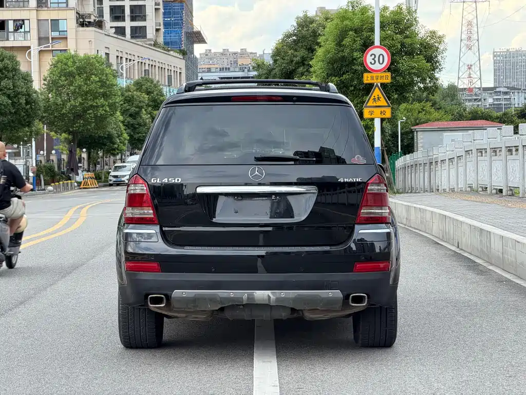 Mercedes-Benz GL-Class — миниатюра 7
