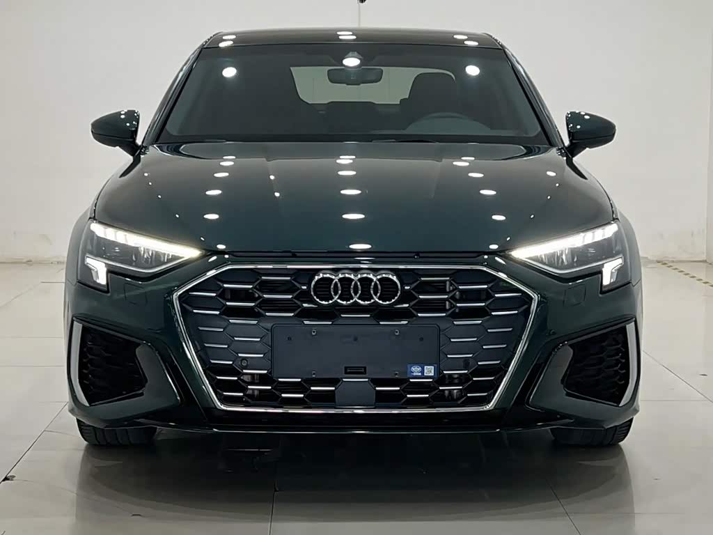 Audi A3 1.4 л 2022 г. Зелёный, пробег 23000 км
