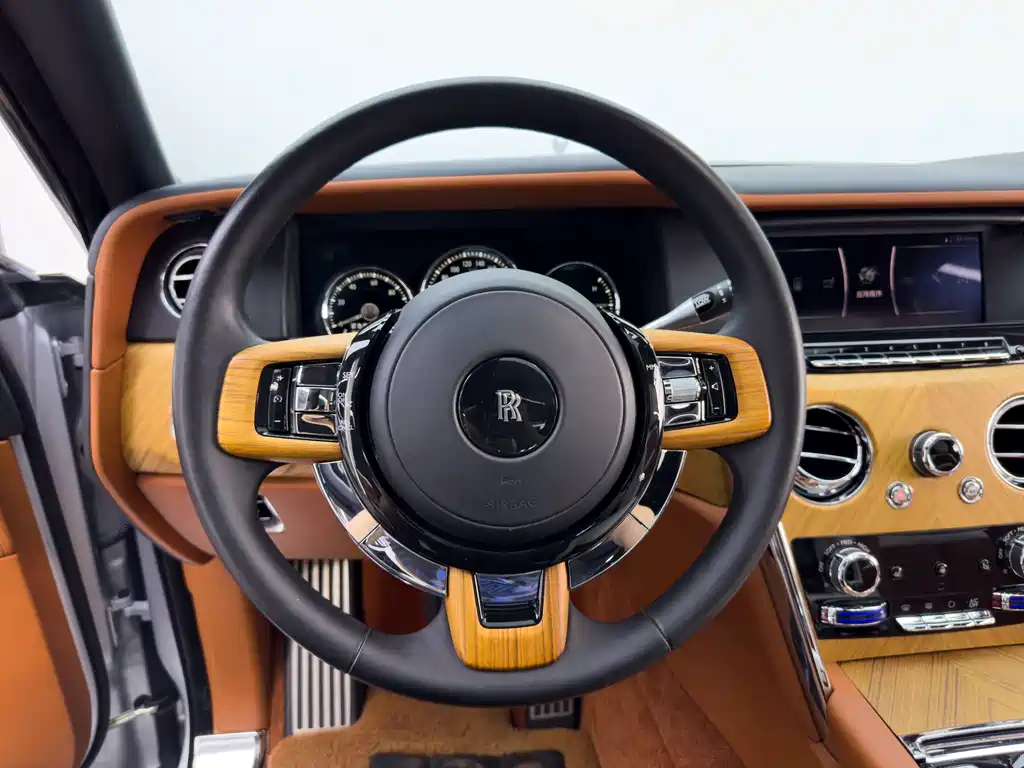 Rolls-Royce Cullinan — миниатюра 19