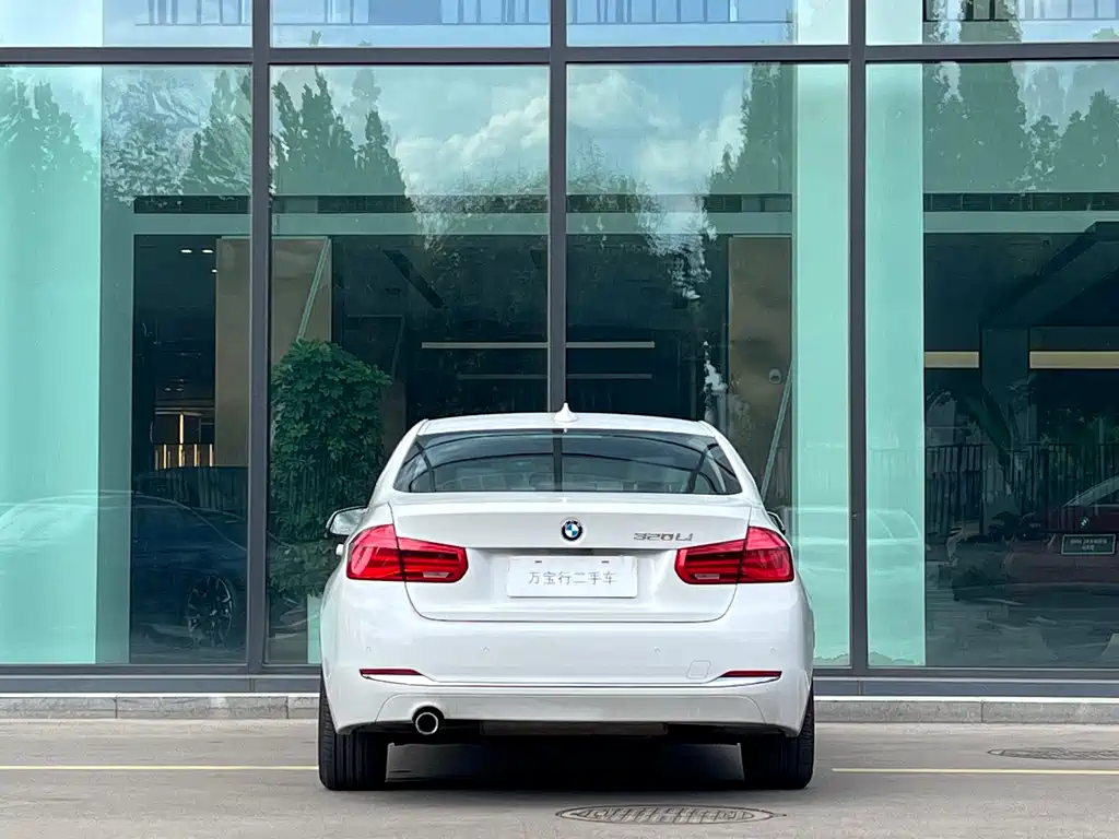BMW 3 Series — миниатюра 4