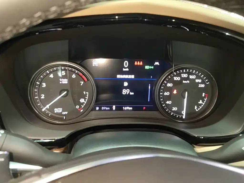Cadillac XT5 — миниатюра 12