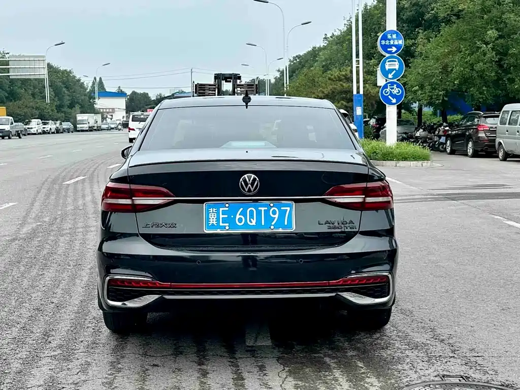 Volkswagen Lavida — миниатюра 5