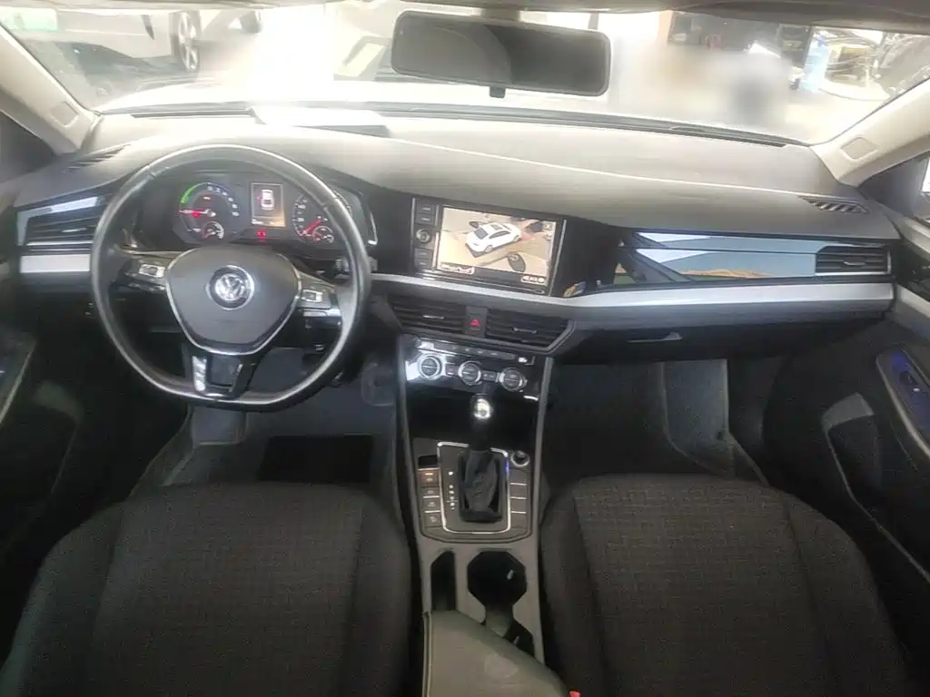 Volkswagen Bora EV — миниатюра 10