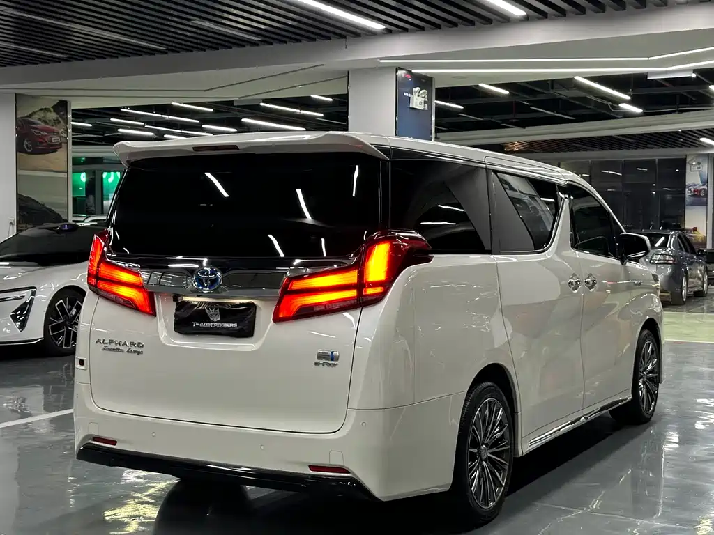 Toyota Alphard 2019 2.5L Luxury