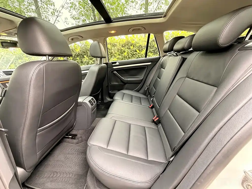 Volkswagen Golf (Import) — миниатюра 5
