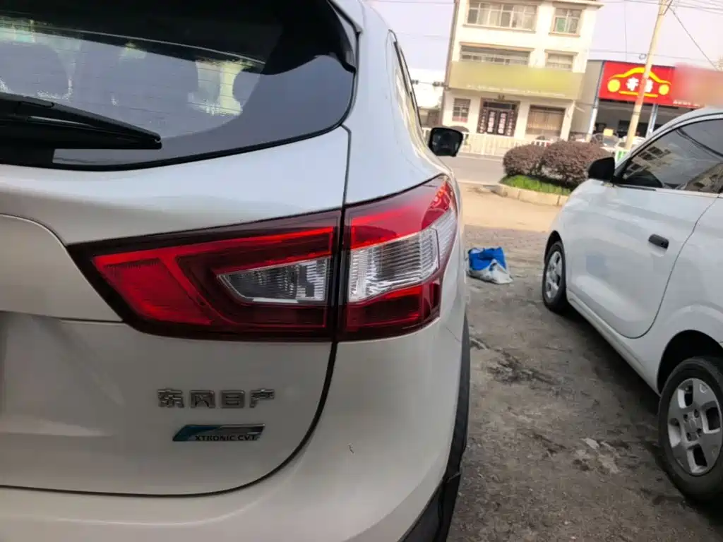 Nissan Qashqai — миниатюра 8