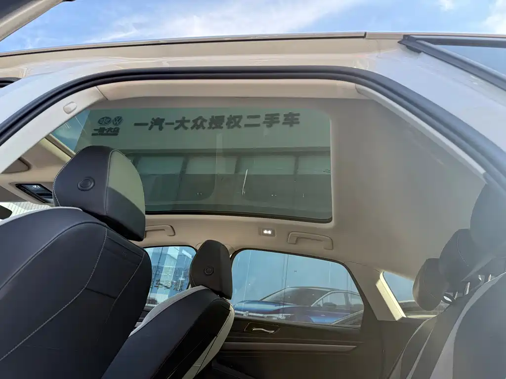 VOLKSWAGEN ID.7 VIZZION