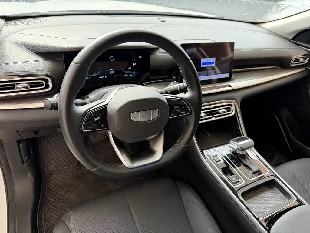 Geely Emgrand — миниатюра 5