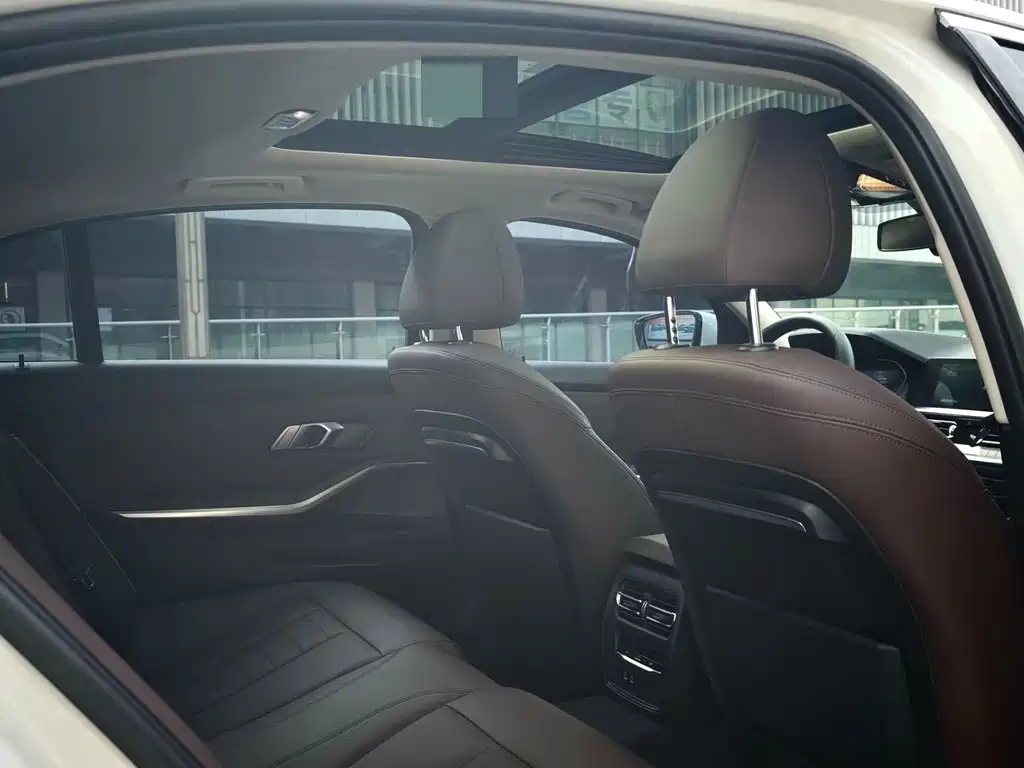 BMW 3 Series — миниатюра 7