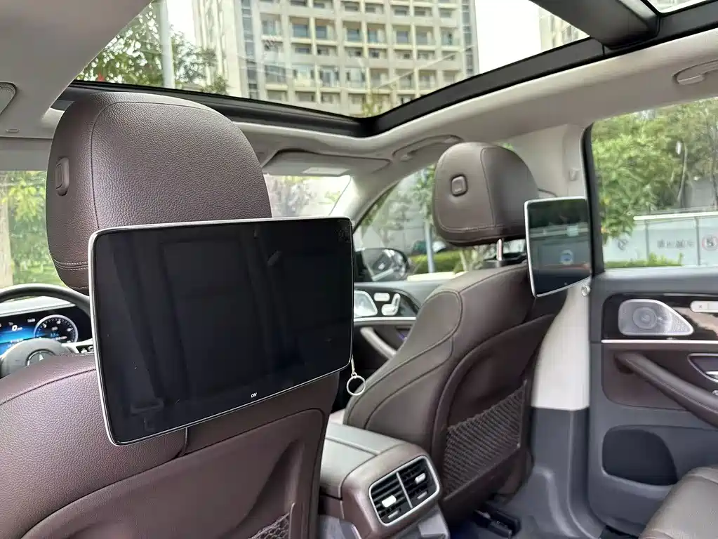 Mercedes-Benz GLE (Import) — миниатюра 17