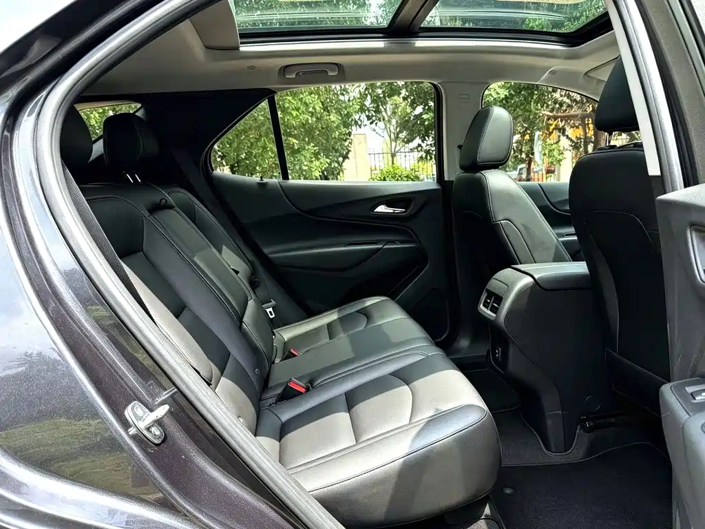 Chevrolet Equinox — миниатюра 10