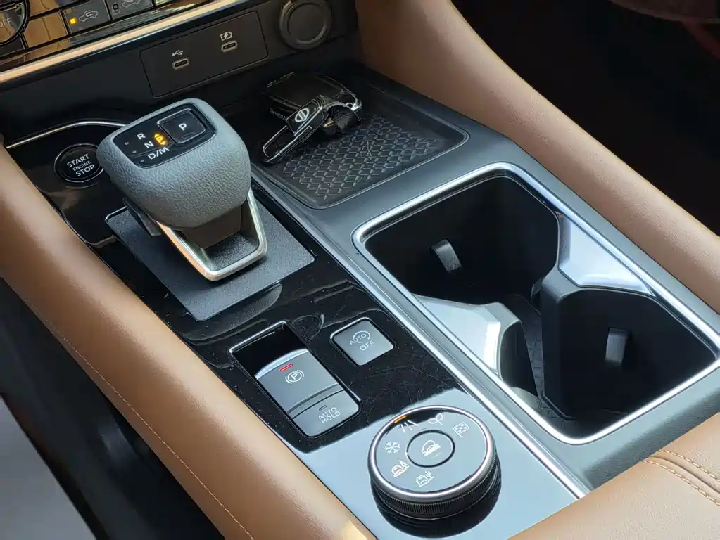 Nissan Teramont — миниатюра 17