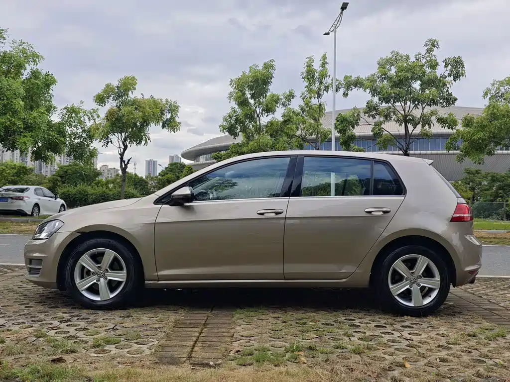 Volkswagen Golf — миниатюра 2