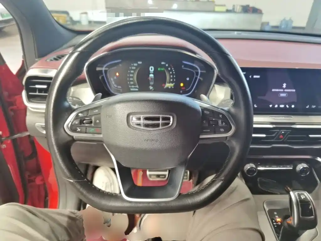 Geely Binyue — миниатюра 11