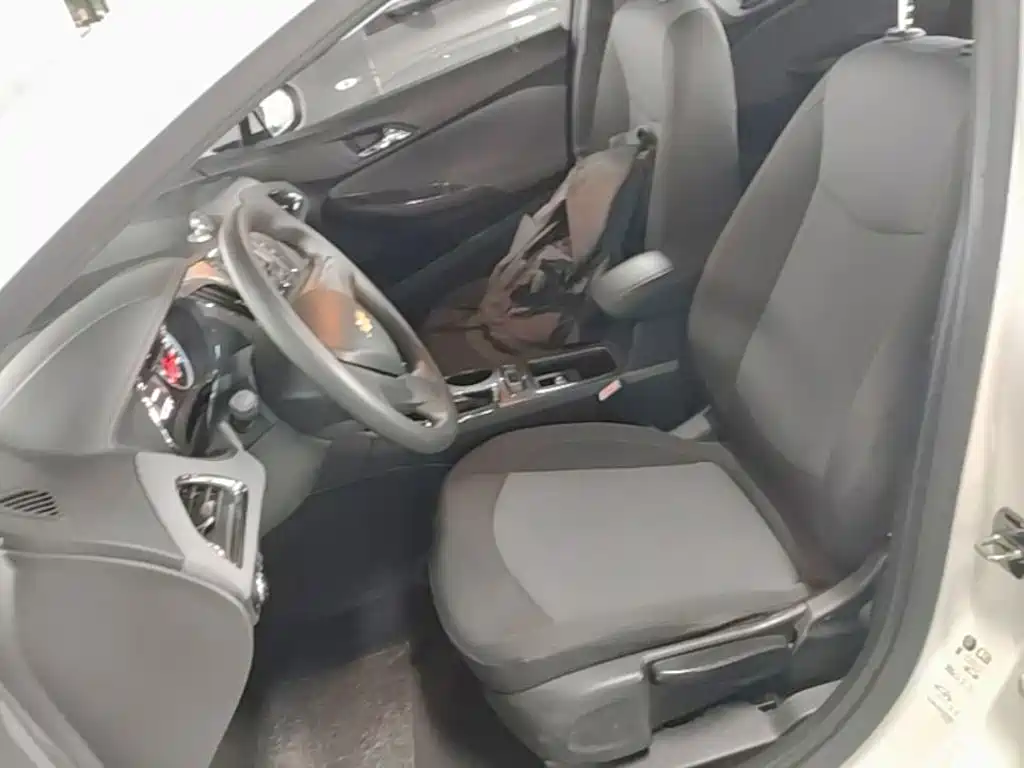 Chevrolet Cruze — миниатюра 15
