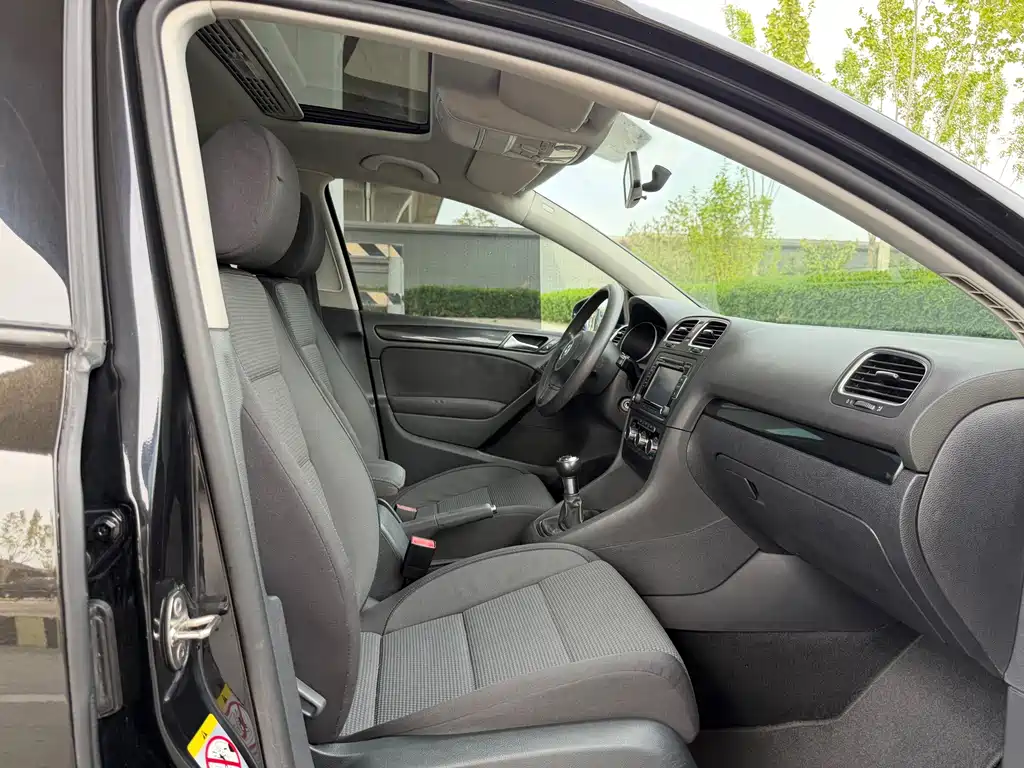 Volkswagen Golf — миниатюра 16