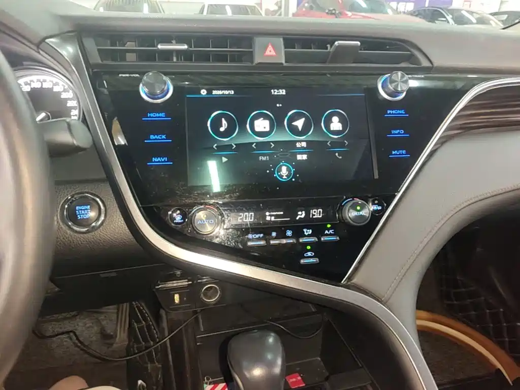 Toyota Camry — миниатюра 13
