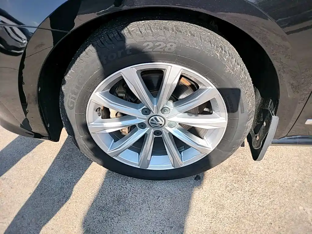 Volkswagen Passat — миниатюра 23