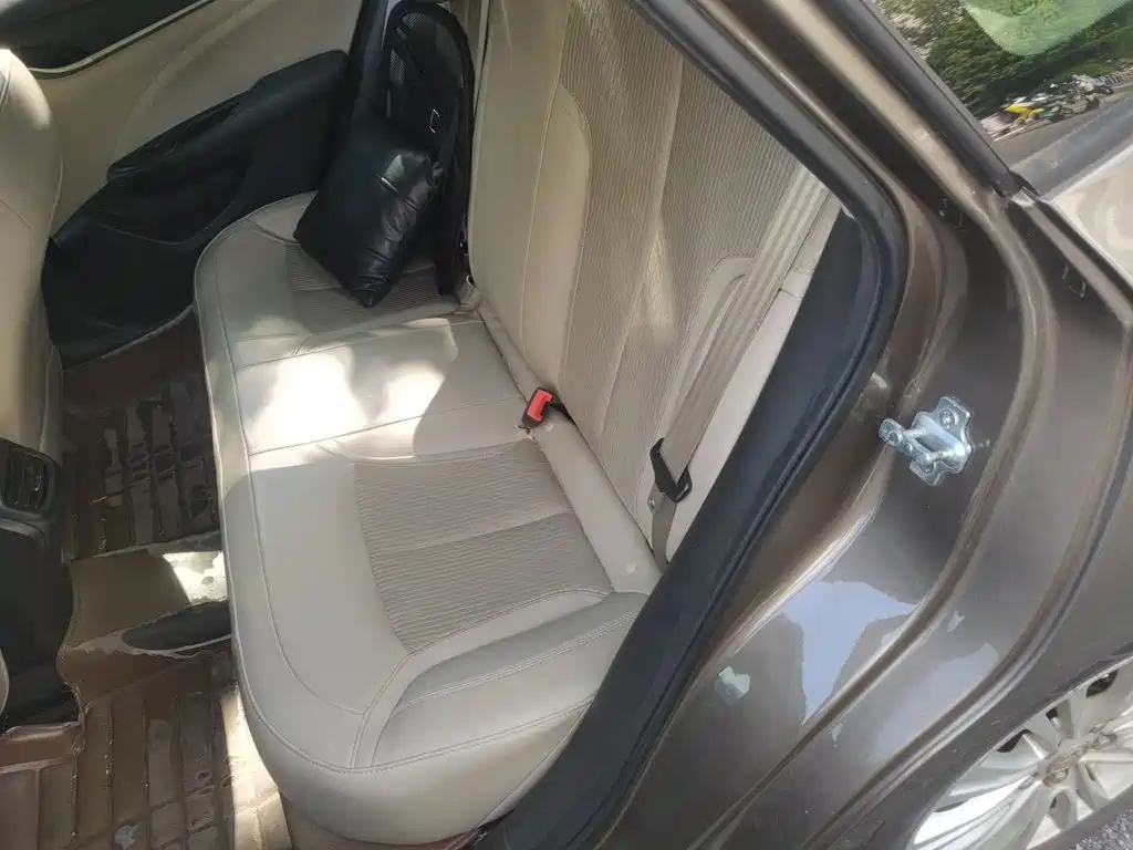 Buick Excelle — миниатюра 18