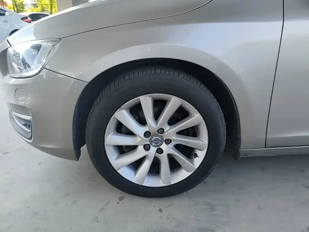 Volvo S60 — миниатюра 23