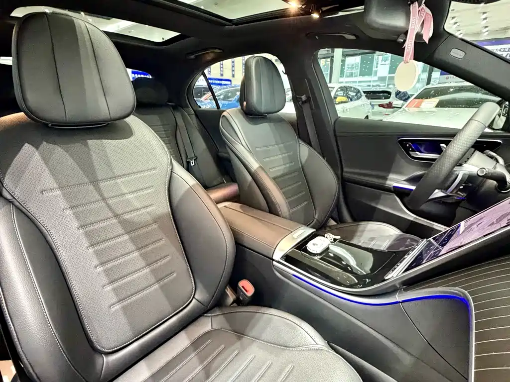 Mercedes-Benz C-Class — миниатюра 10