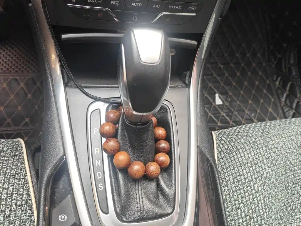 Ford Edge — миниатюра 10