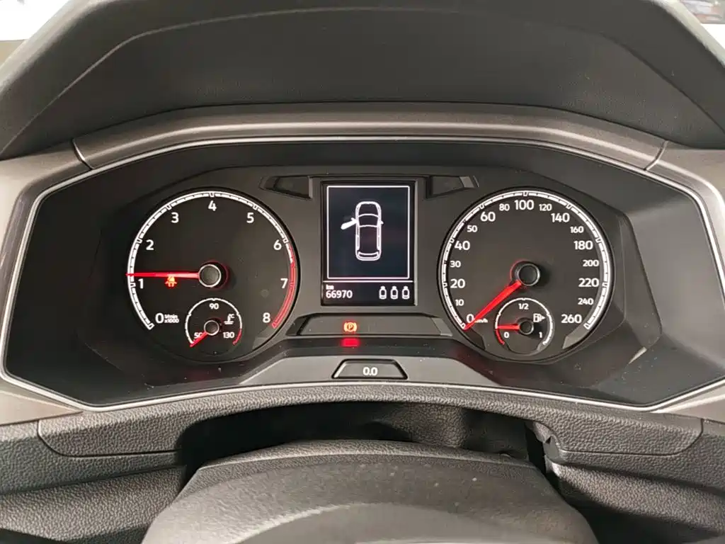 Volkswagen T-Roc — миниатюра 12