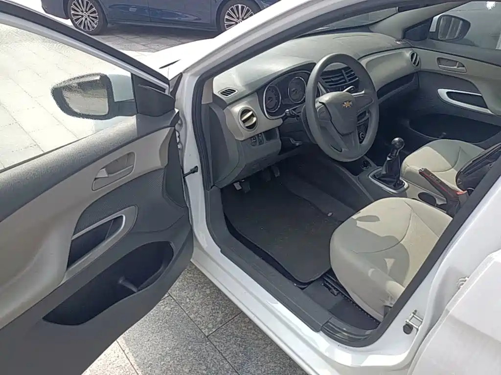 Chevrolet Sail — миниатюра 16