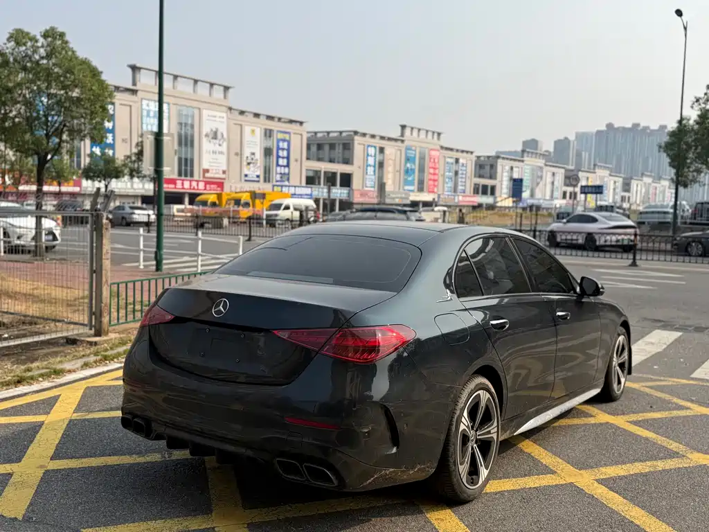 Mercedes-Benz C-Class — миниатюра 13