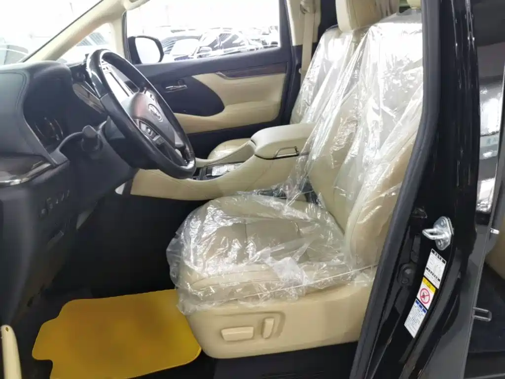 Toyota Vellfire — миниатюра 15