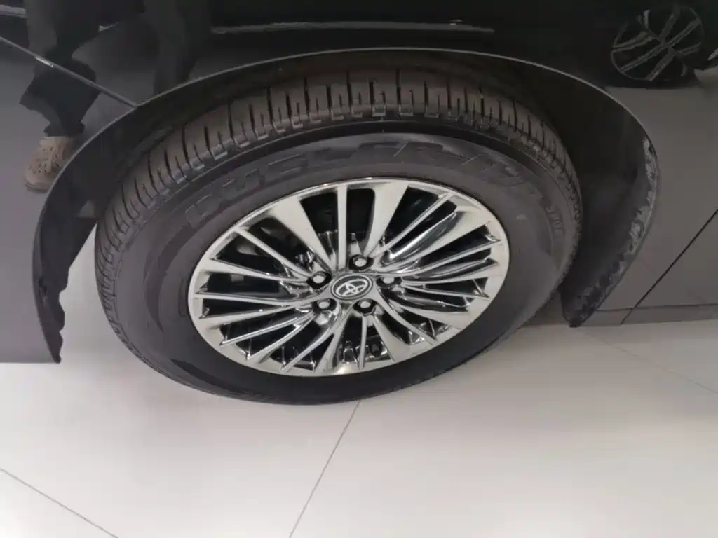 Toyota Vellfire — миниатюра 23