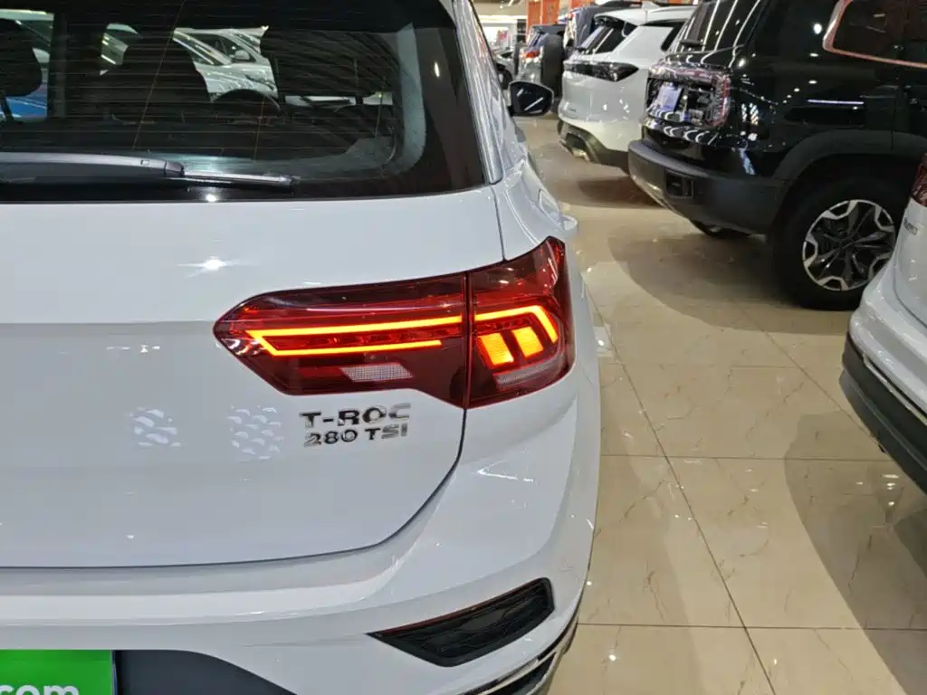 Volkswagen T-Roc — миниатюра 8