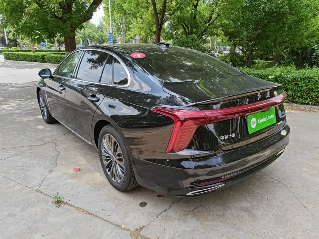 Hongqi H5 2025 2.0T AT